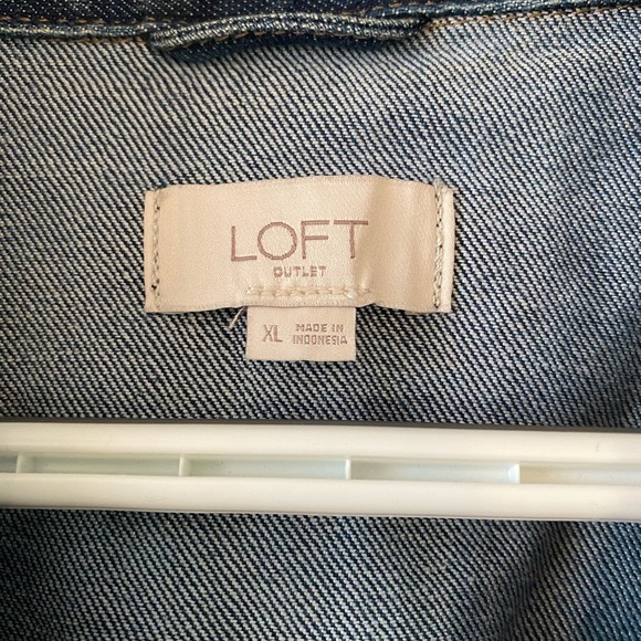 LOFT Cropped Denim Jacket - Picture 3 of 3